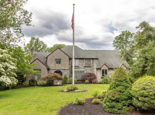 8 Emory Pl, Holmdel, NJ 07733