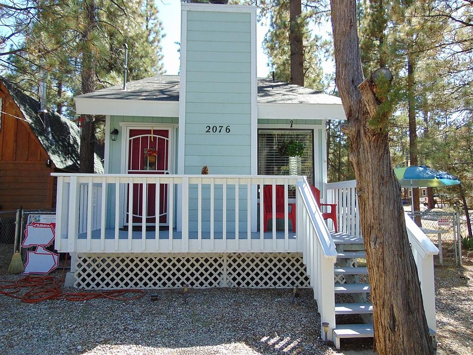 1st image of 2076 4th Ln