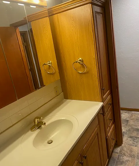 1716 S Webster Dr — Photo 39