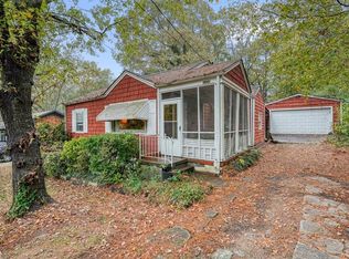 2458 Hillcrest Dr, East Pt, GA 30344