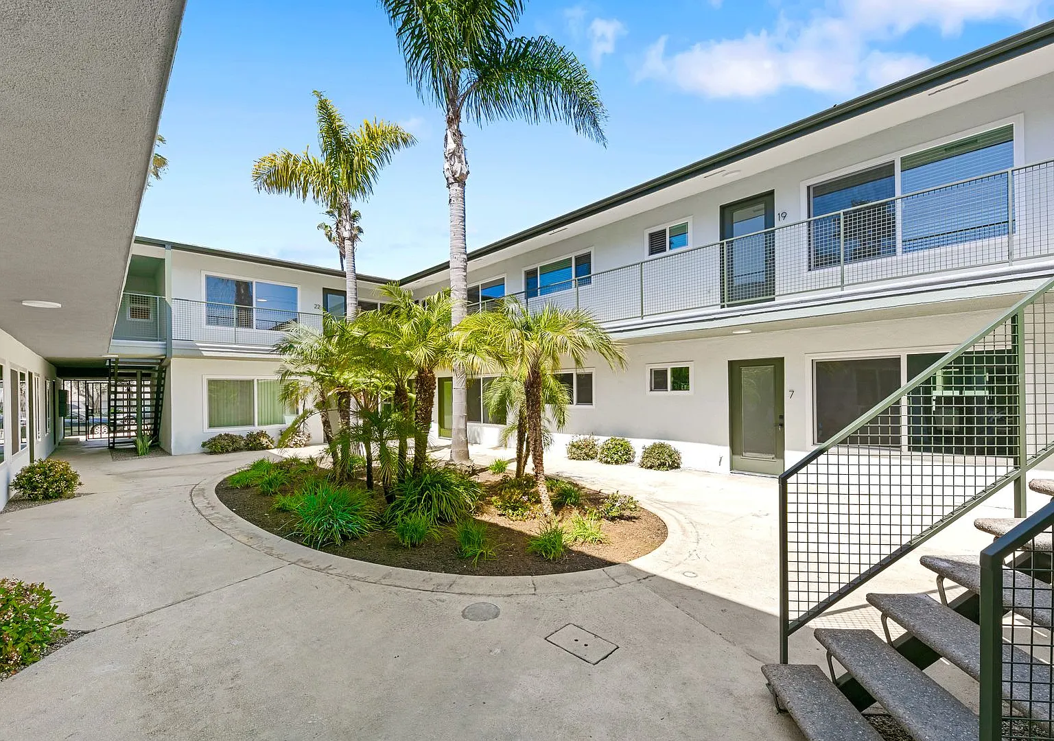 1720 Park Avenue — Photo 4