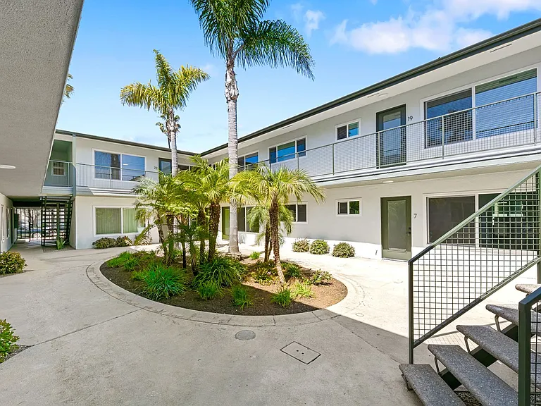 1720 Park Avenue — Photo 4