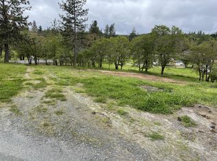 709 Three Pines Rd, Grants Pass, OR 97526