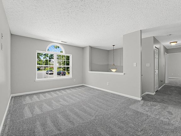 5th image of 5 Flatford Ct