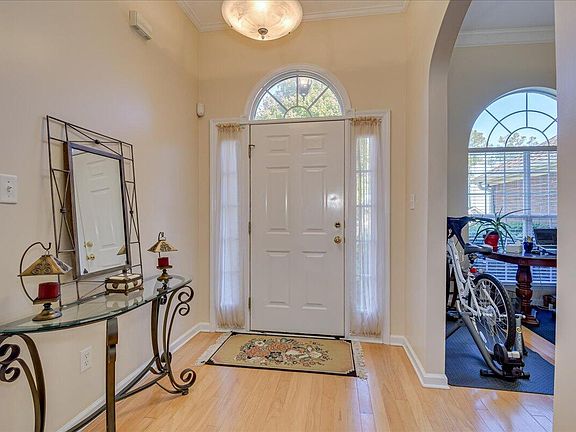 3rd image of 5822 Carriage Hills Drive
