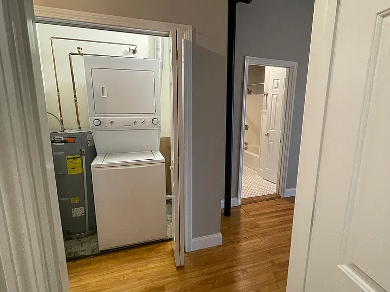 10 Franklin Ct #1 — Photo 9