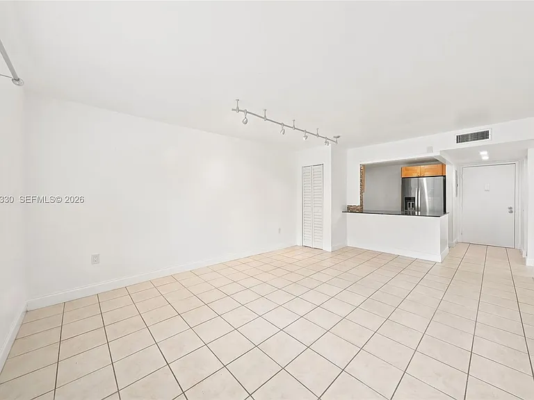 4384 NW 9th Ave #19-1D — Photo 10