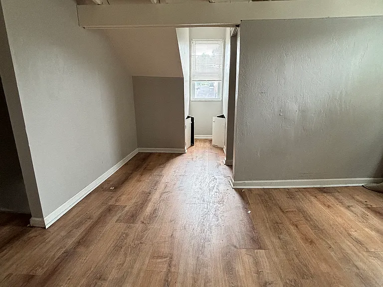 527 North Ave #2 — Photo 7