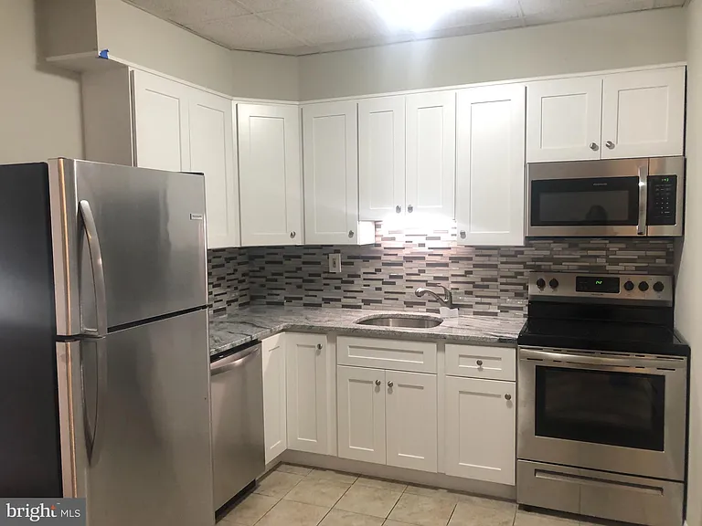798 Haddon Ave — Photo 1