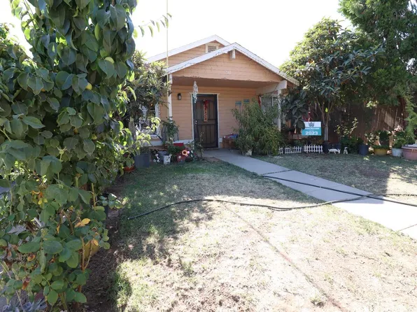 721 11th St, Orange Cove, CA 93646