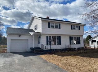 74 Exeter Rd, Corinth, ME 04427