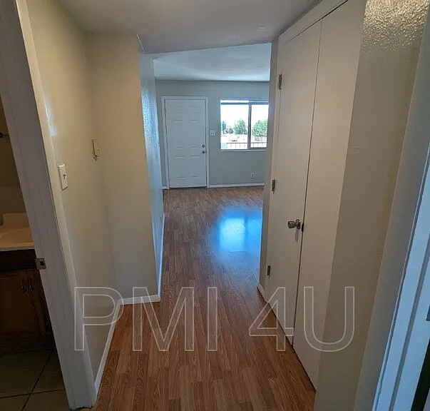 12409 Manitoba Dr NE #B — Photo 35