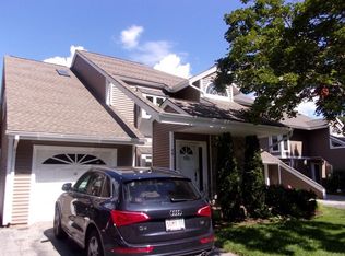 44 S View Dr, Southwick, MA 01077