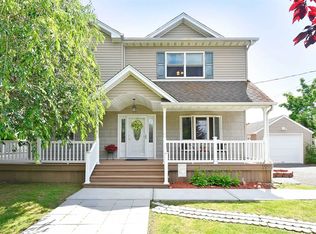 122 S 7th St, Bethpage, NY 11714
