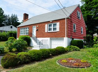 20 Longfellow St, Hartsdale, NY 10530