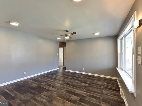 5th image of 426 Holmes Dr