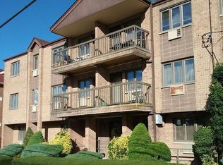 64-17 72nd St #1A, Middle Village, NY 11379
