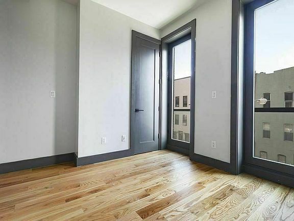 3rd image of 227 Knickerbocker Ave #1A