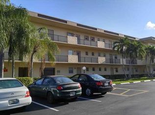 251 Berkley Rd, Pembroke Pines, FL 33024