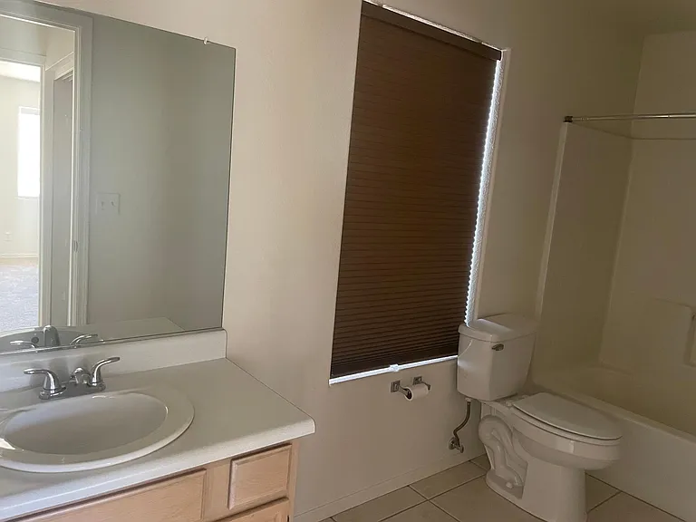 1381 Arroyo Dr — Photo 1