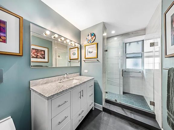 5th image of 240 W 98th St APT 4B