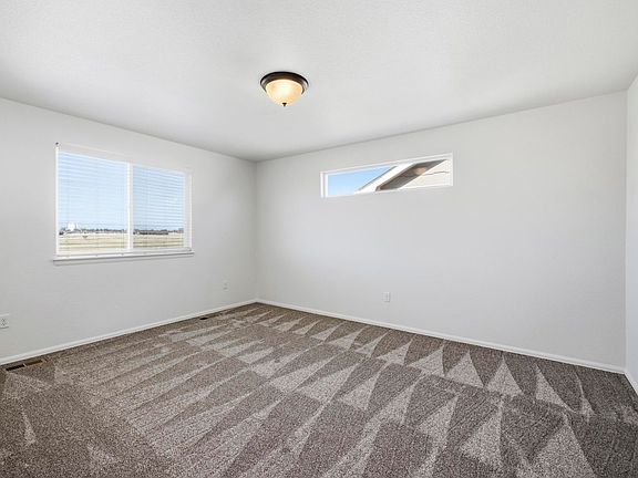 4th image of 268 Pinebrook Ct