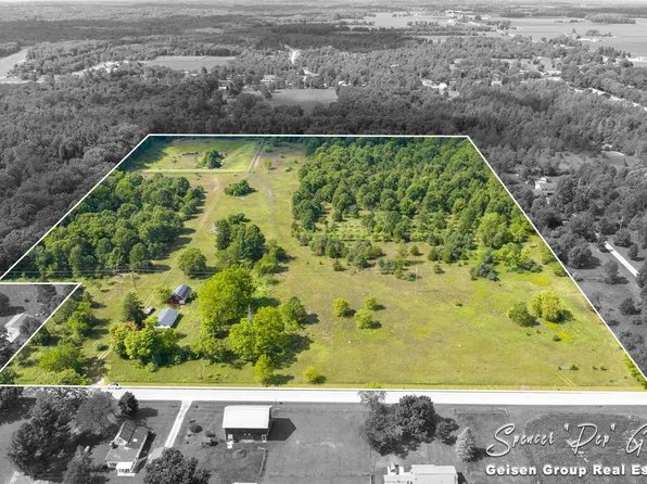 6555 Dumon Rd, Belding, MI 48809