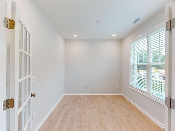 5th image of 2459 Englemann Pl #362