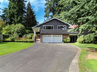 1102 Magnolia Dr, Fircrest, WA 98466