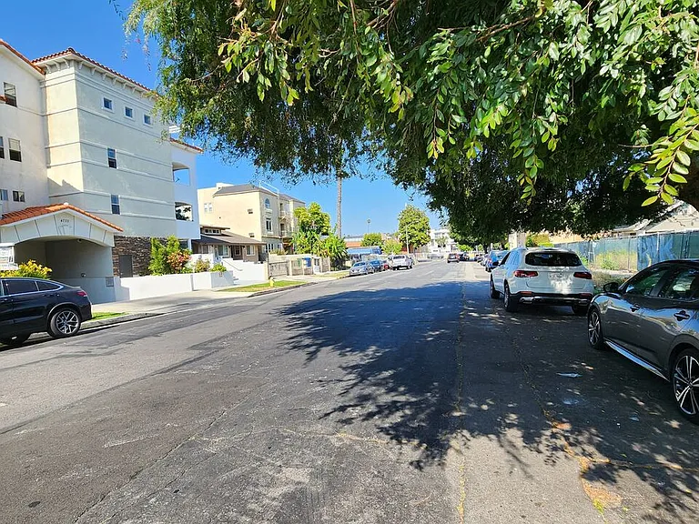 4732 Elmwood Ave #3 — Photo 15