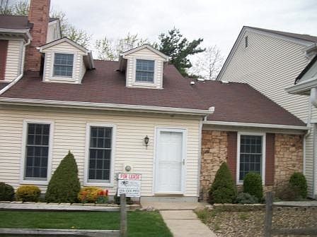 1st image of 127 Sturbridge Dr