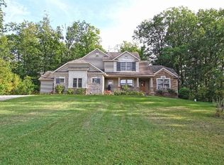 10450 Golfview Ct, Davison, MI 48423