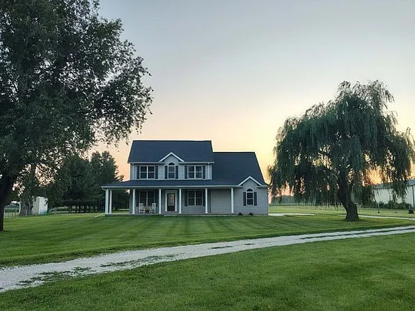 3039 E 3rd Rd, La Salle, IL 61301