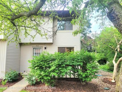 862 Armstrong Rd, Lansing, MI, 48911