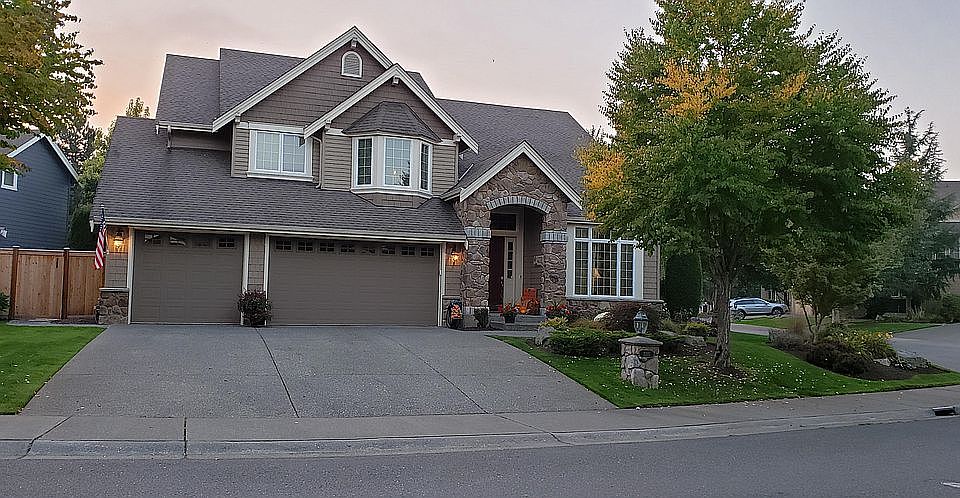 2nd image of 3011 277th Pl SE