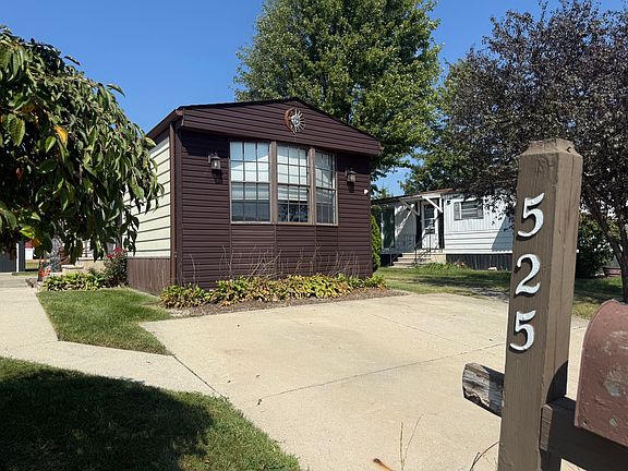 2nd image of 525 Moorfield Rd