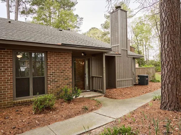 914 Persimmon Pl, Winterville, NC 28590