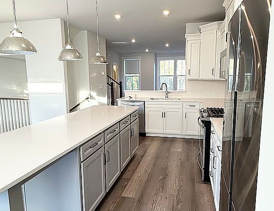 3rd image of 47 Millside Cir