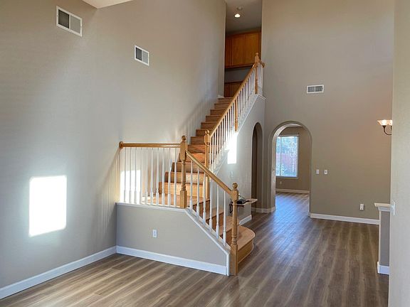 4th image of 1926 Autumn Oak Pl
