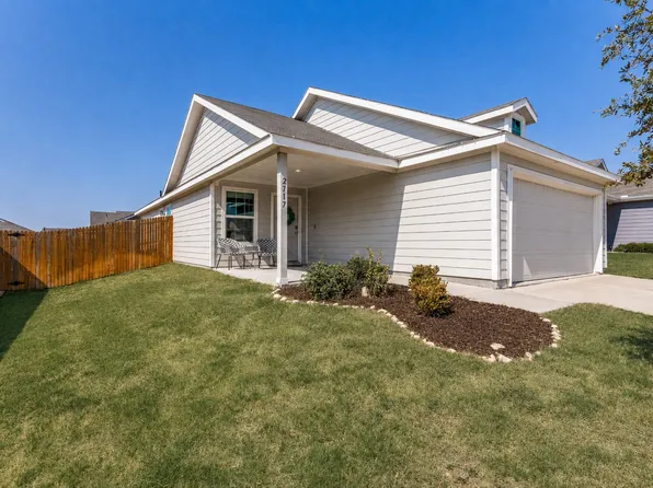 2717 Rosewater Ln, Fort Worth, TX 76179
