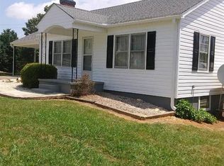 1853 Twin Oaks Rd, Elkin, NC 28621