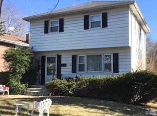 64 Beech St, Hillsdale, NJ 07642