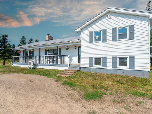 536 Salmon River Rd, Colchester, NS B6L 4E4