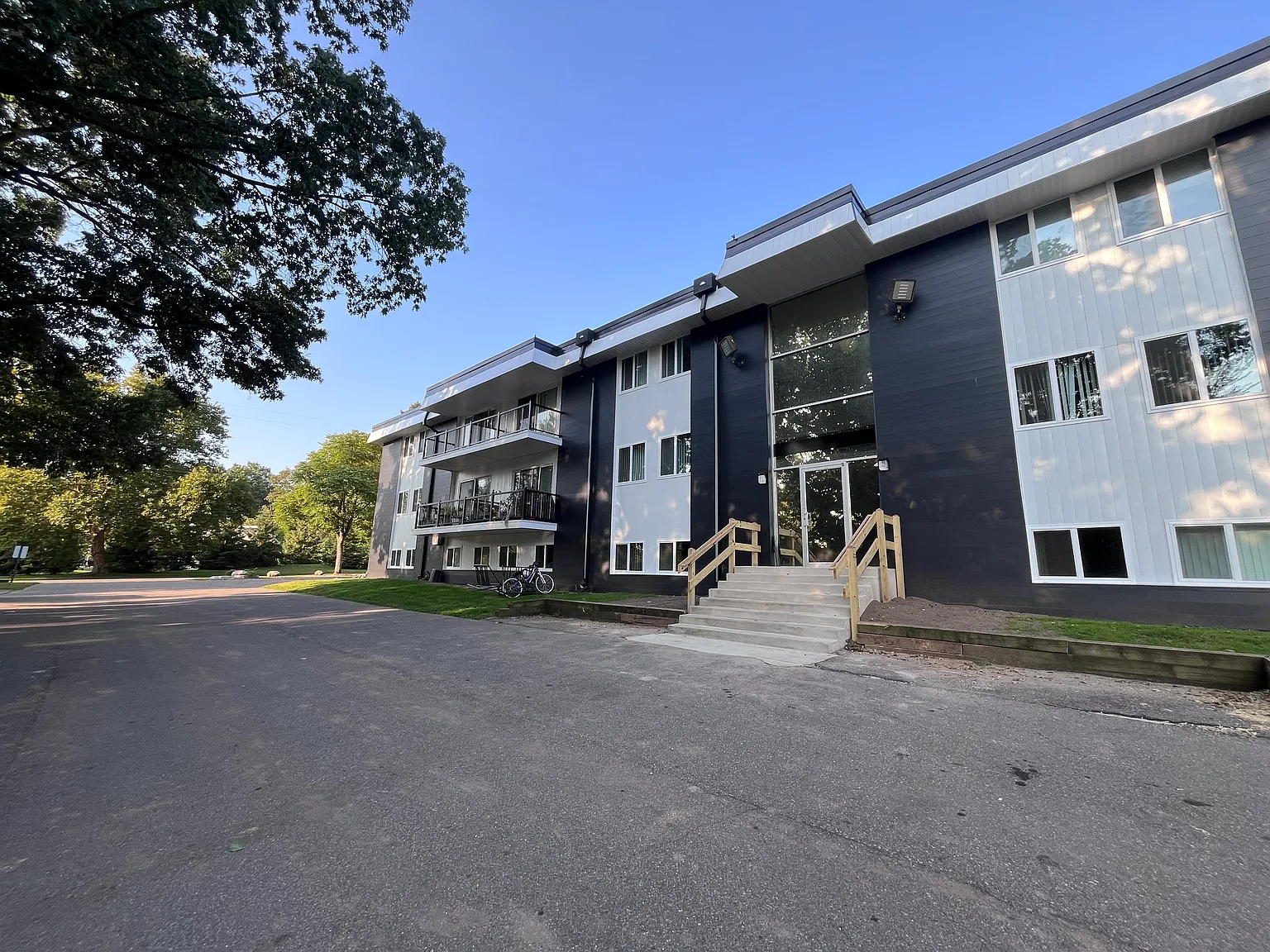 1 bed, 500 sqft, $995 — Photo 1