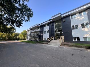 750 Pleasant Ave APT 102, Kalamazoo, MI 49008