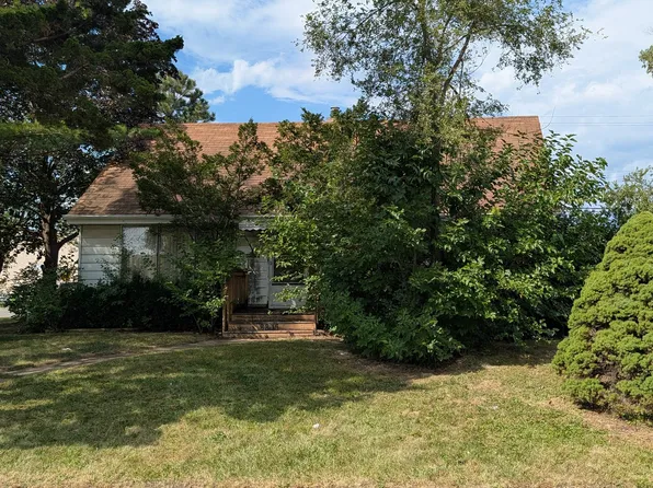 8816 Olympic Dr, Bridgeview, IL 60455