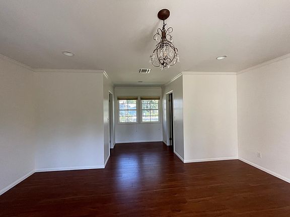 5th image of 2415 Greenfield Ave