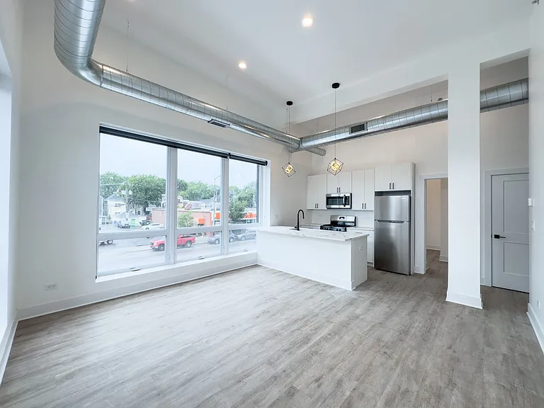 4731 N Western Ave #302 — Photo 7