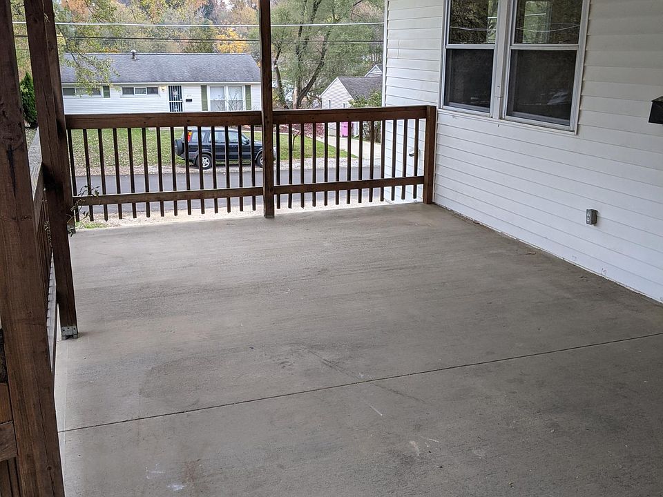 1st image of 253 Hillside Cir #1