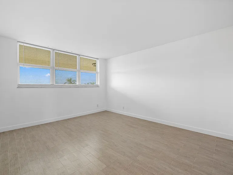5321 NE 24th Ter #506A — Photo 19